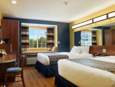 Microtel Inn & Suites Dickson City Δωμάτιο φωτογραφία